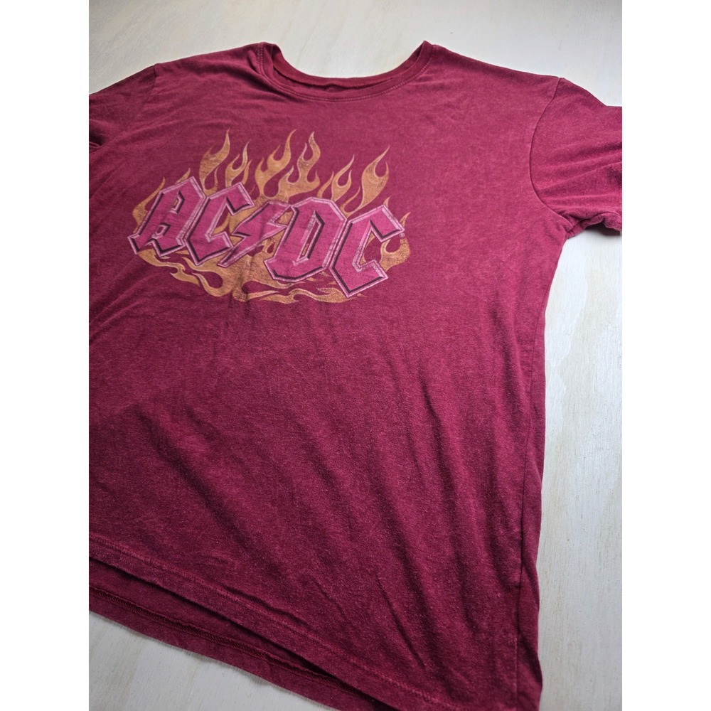 Time and Tru AC/DC Graphic T-Shirt XL Burgundy Flame Rock Band Grunge Biker Tee